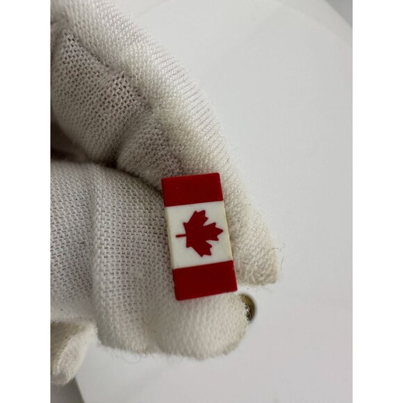 Miniature Canada Flag Lapel Pin Vintage Tie Tack Hat Pin - Picture 5 of 6